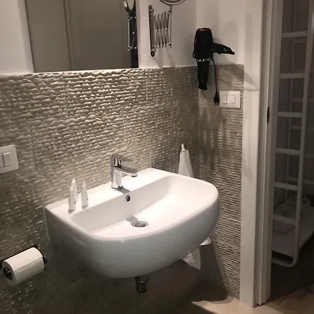 G-home And בית הארחה גאליפולי